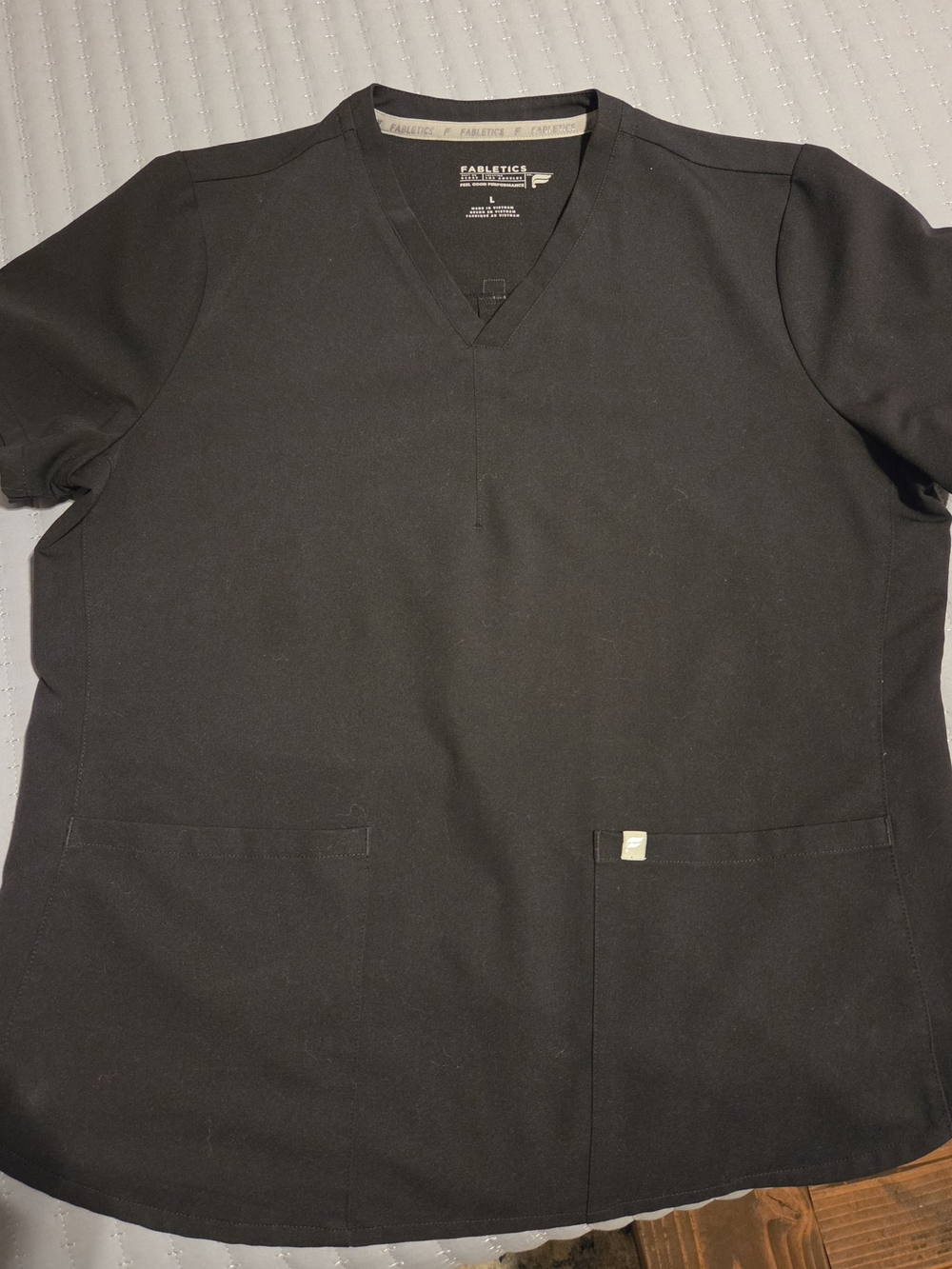 Fabletics Women’s Black V-Neck Scrub Top Medium